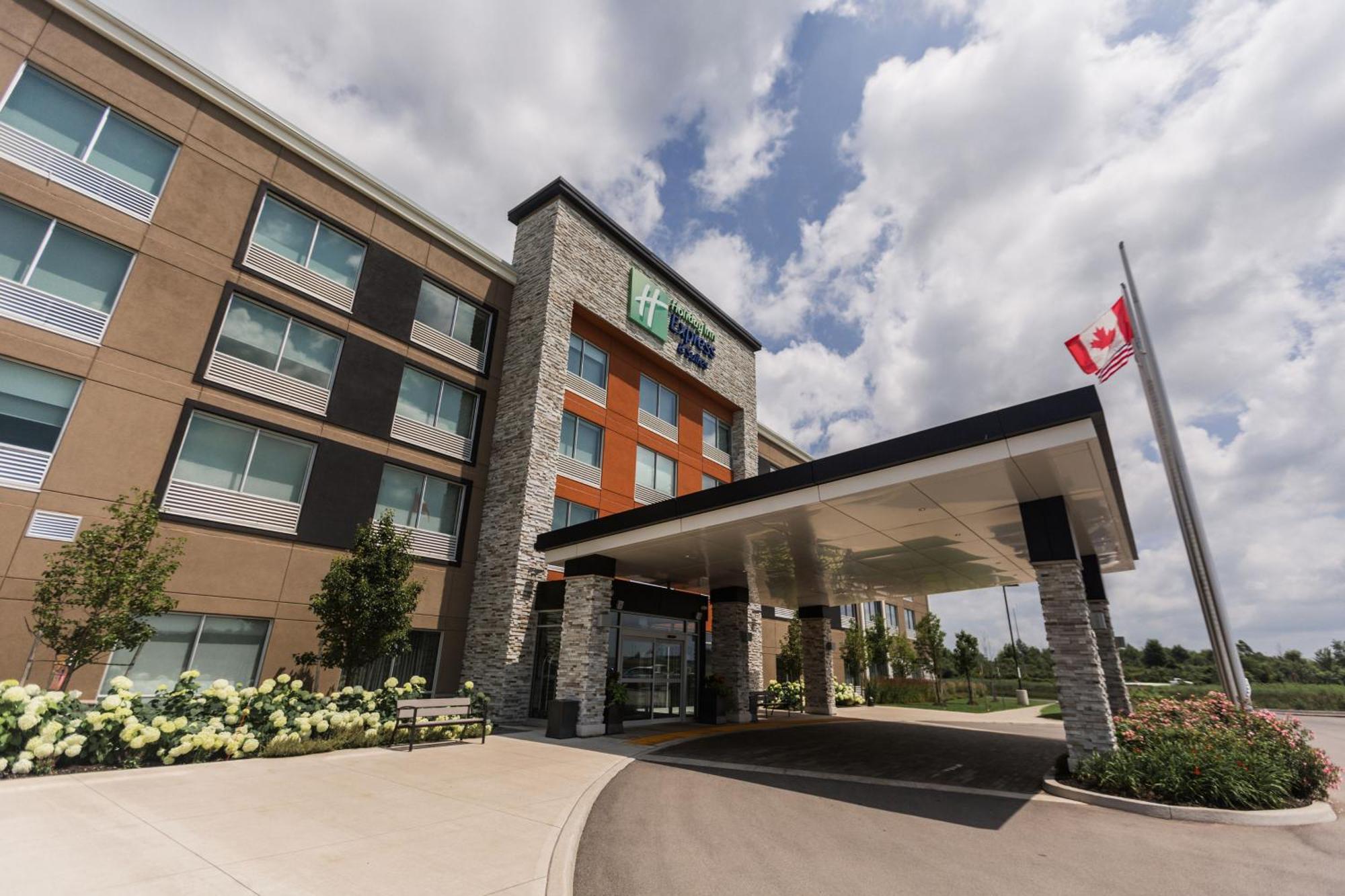 Holiday Inn Express & Suites - Welland Exterior foto