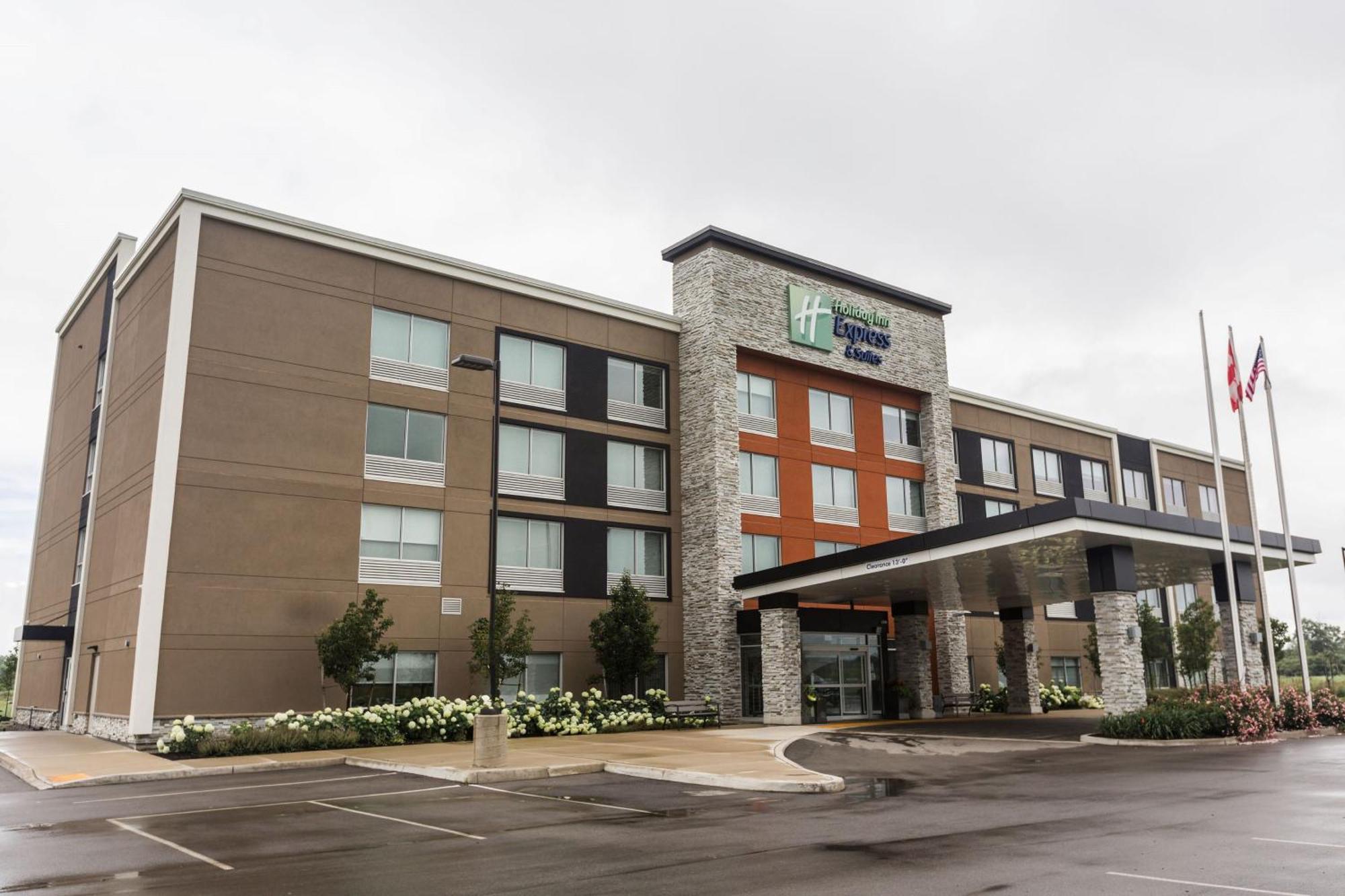 Holiday Inn Express & Suites - Welland Exterior foto